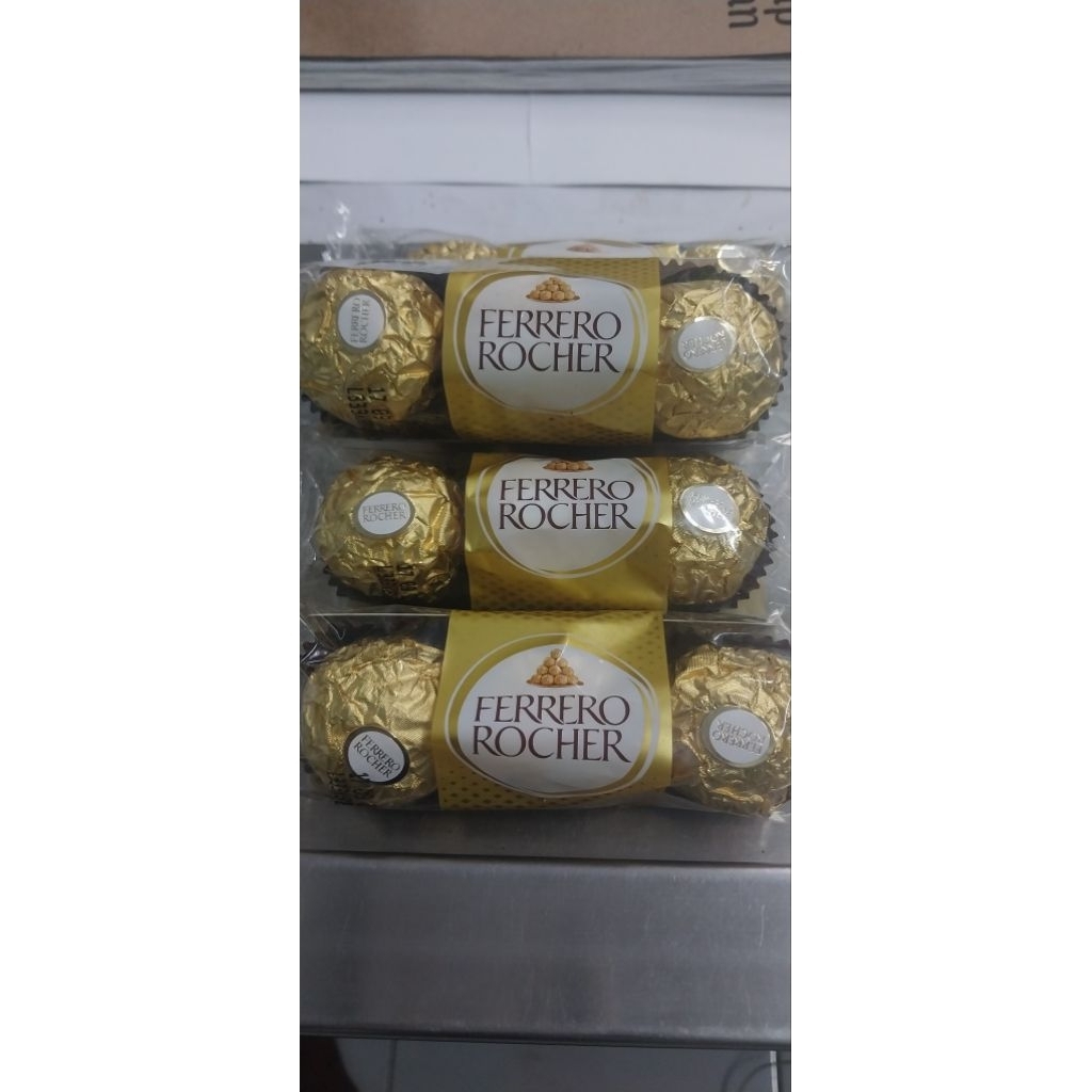 FERRERO ROCHER.