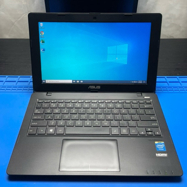 Laptop Asus X200m //Intel Celeron N2840 //Ram 2gb //SSD 128gb
