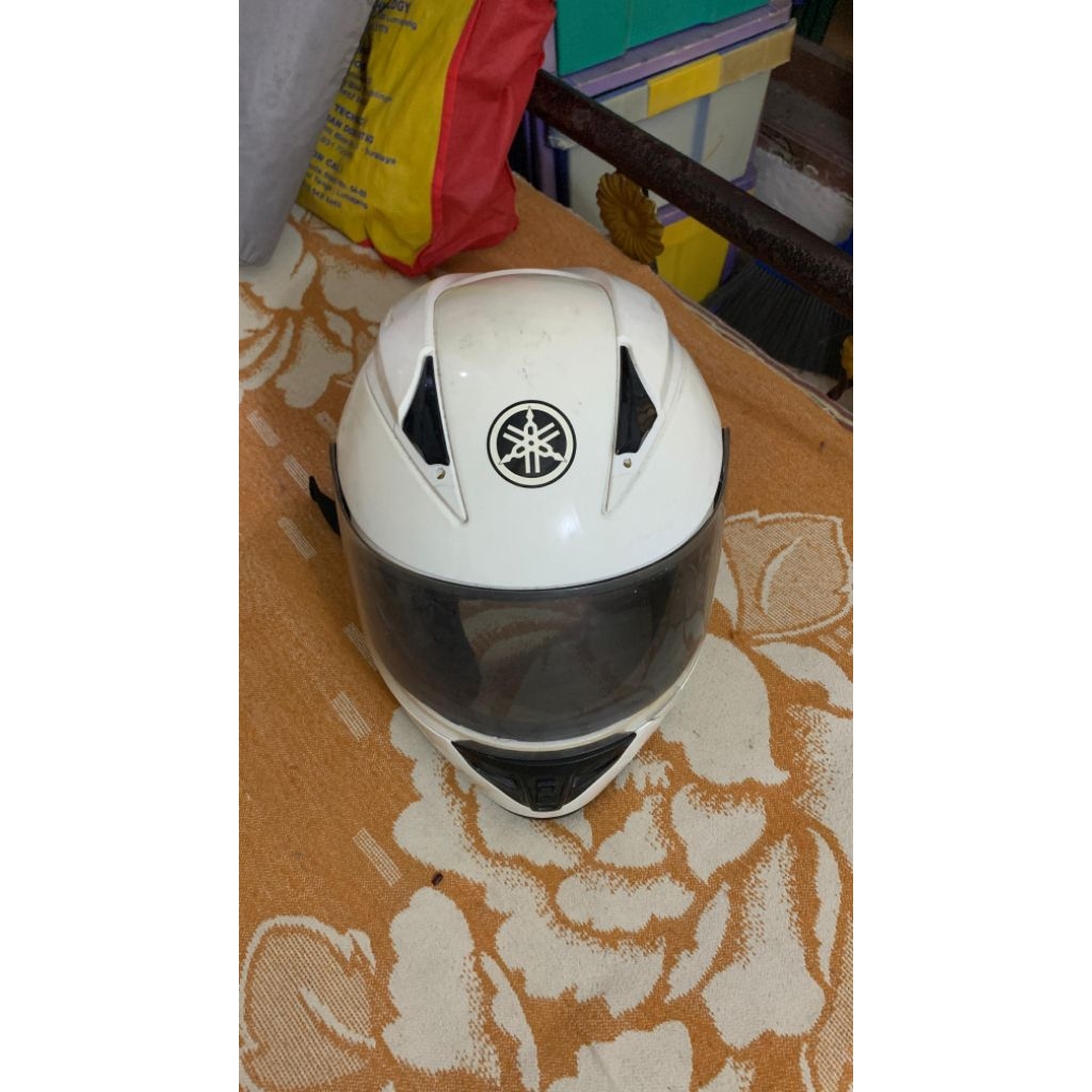 helm full face yamaha ris putih