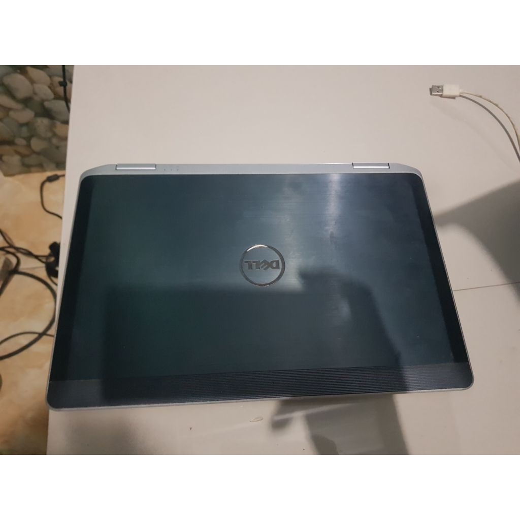 laptop dell e6330 core i7 gen 3 dan dell e6420i5 gen 2 minus