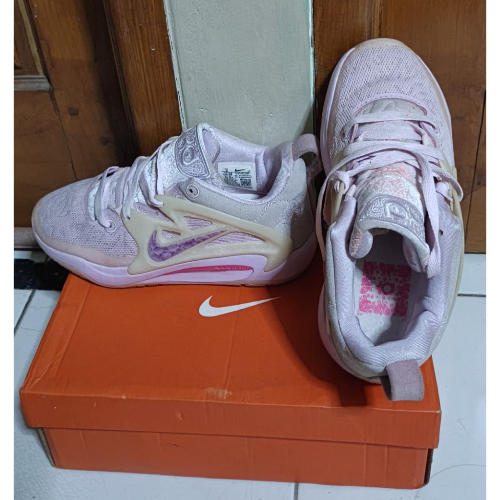 Nike KD 15 Aunt Pearl