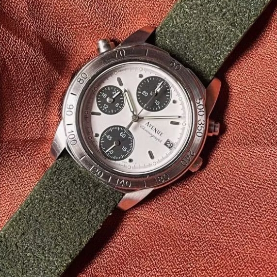 CHRONOWAVE_ID SEIKO AVENUE PANDA CHRONOGRAPH