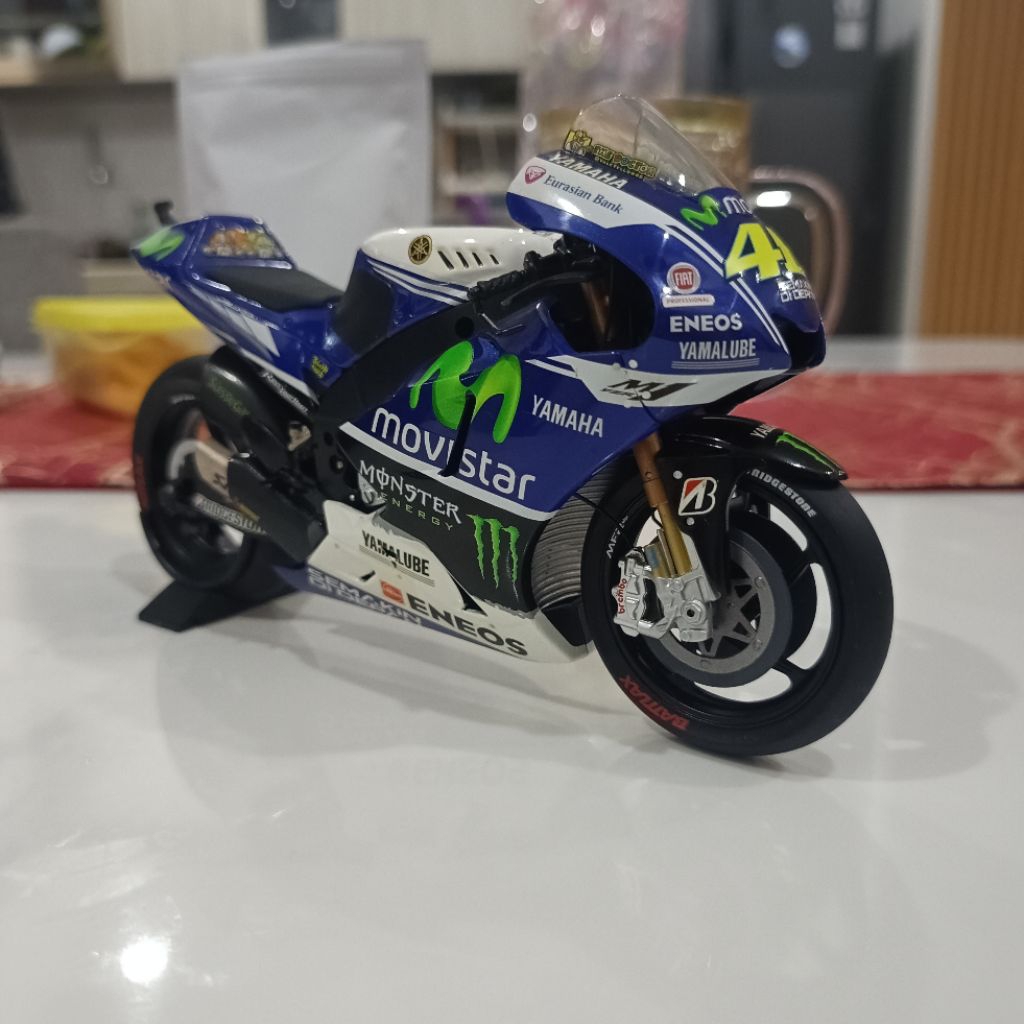 Minichamps Valentino Rossi 1:12 2014