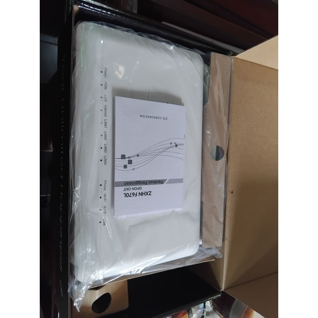 ONT ZTE F670L PORT IJO MR BARANG BARU/GRESS