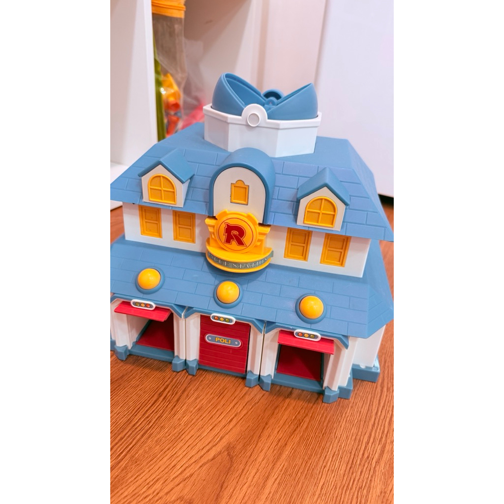 robocar poli station toy preloved