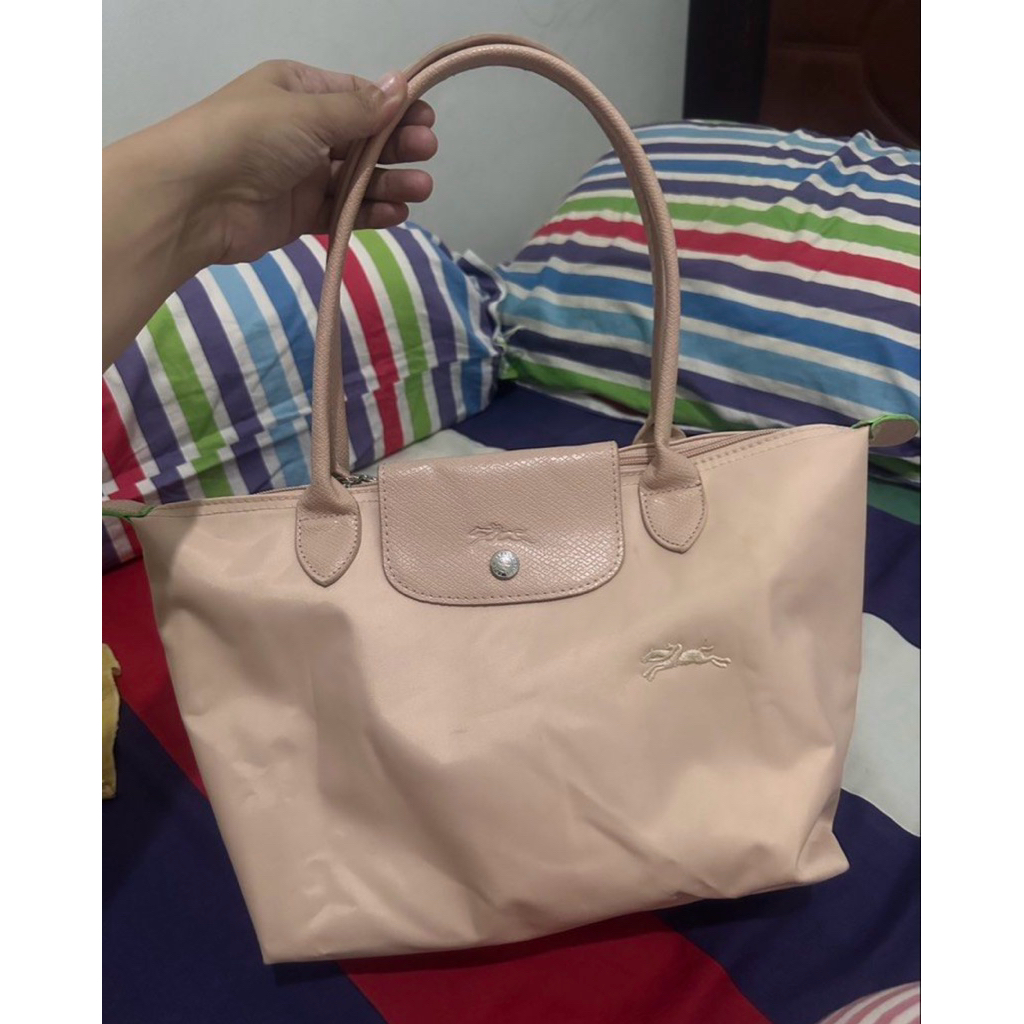 LcTas warna Nude