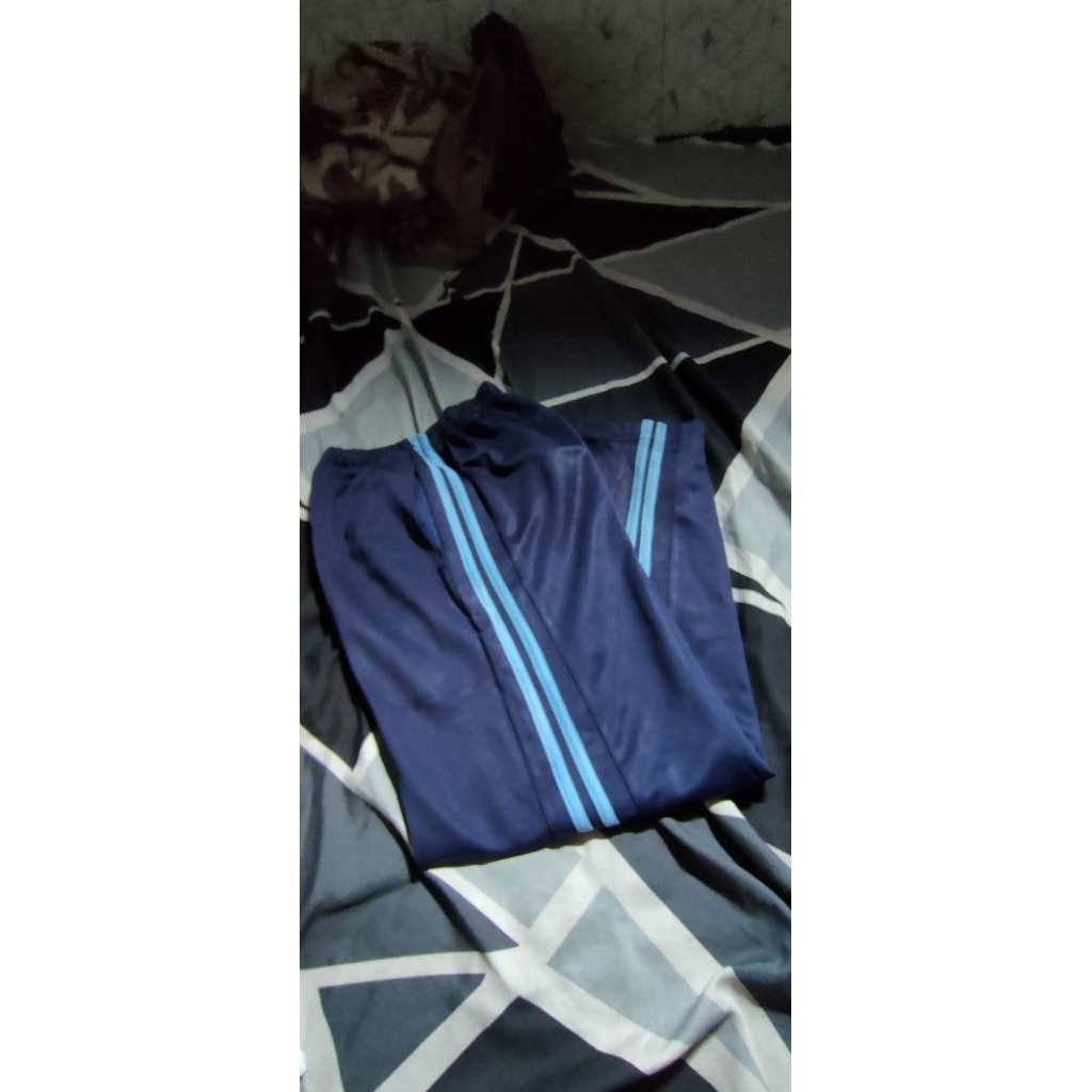 Seragam olahraga Preloved SMP 6 cowo