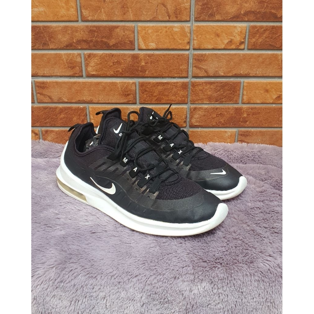 Sepatu Nike Axis Size 44 Second