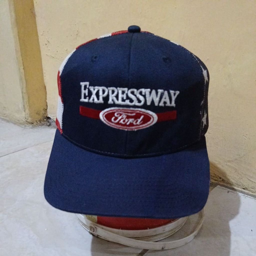 trucker ford express way