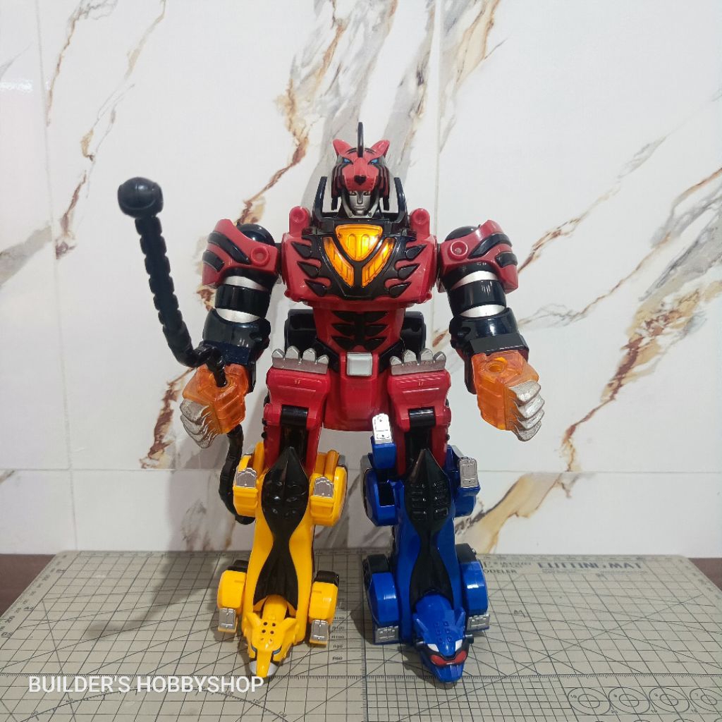 BANDAI DX GEKI TOUJA MECHA JUKEN SENTAI GEKIRANGER JUNGLE PRIDE MEGAZORD JUNGLE FURY