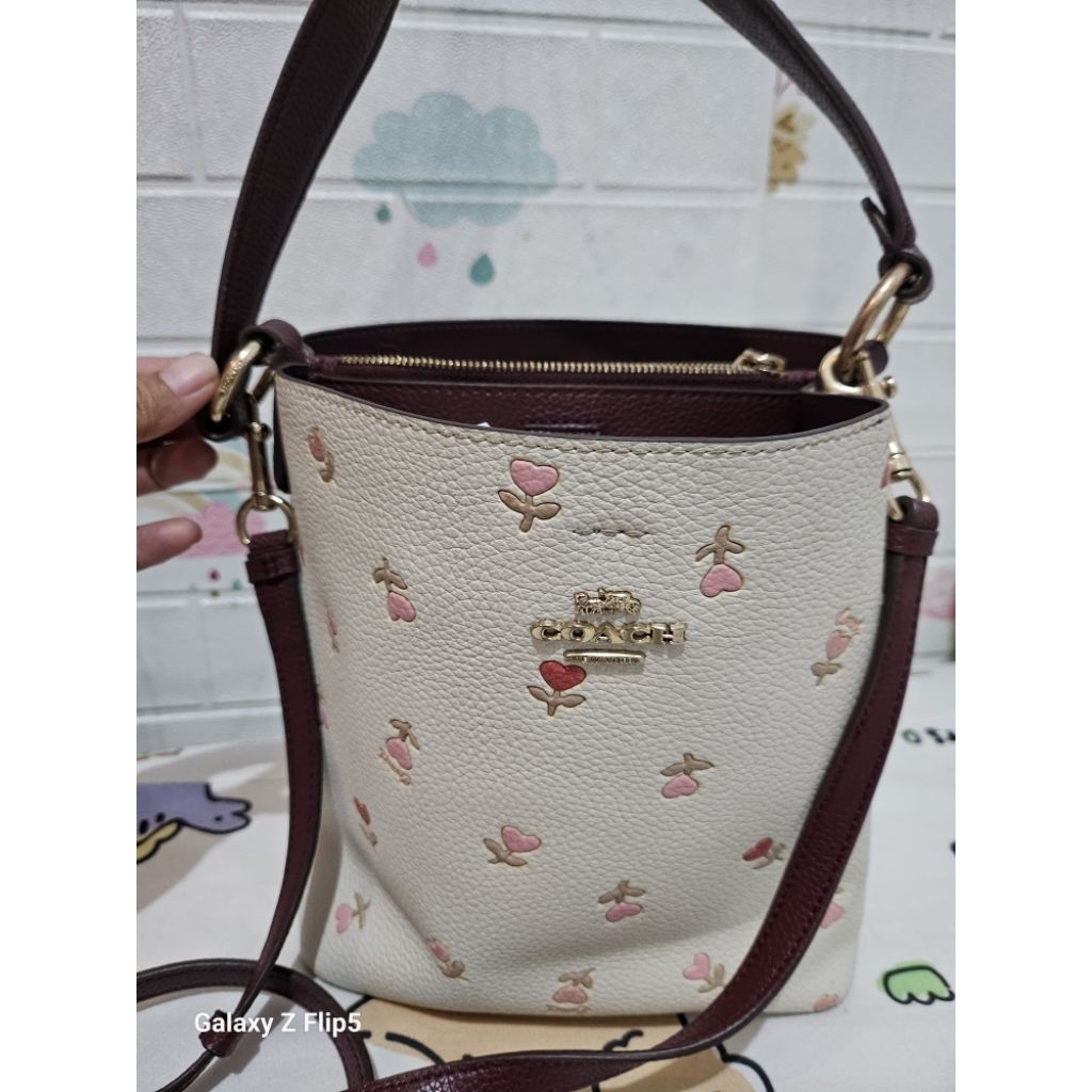 PRELOVED COACH SMALL TOWN BUCKET