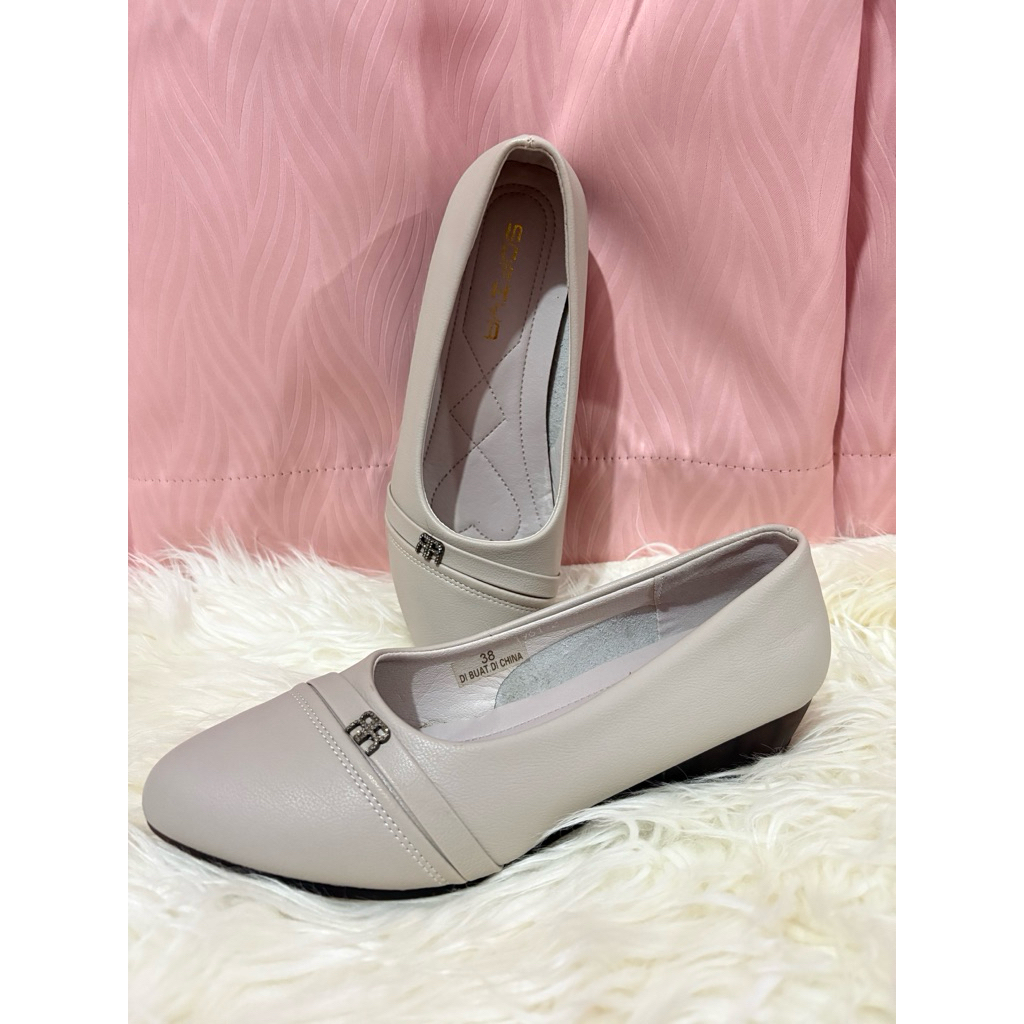 [Pre-Loved] Sofiya - Flat Shoes Cantik