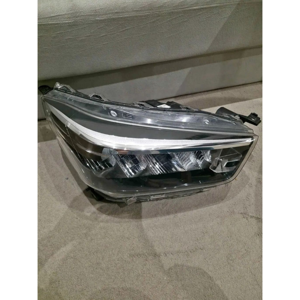 Headlamp Lampu Depan Raize G Daihatsu Rocky LED Non DRL Original