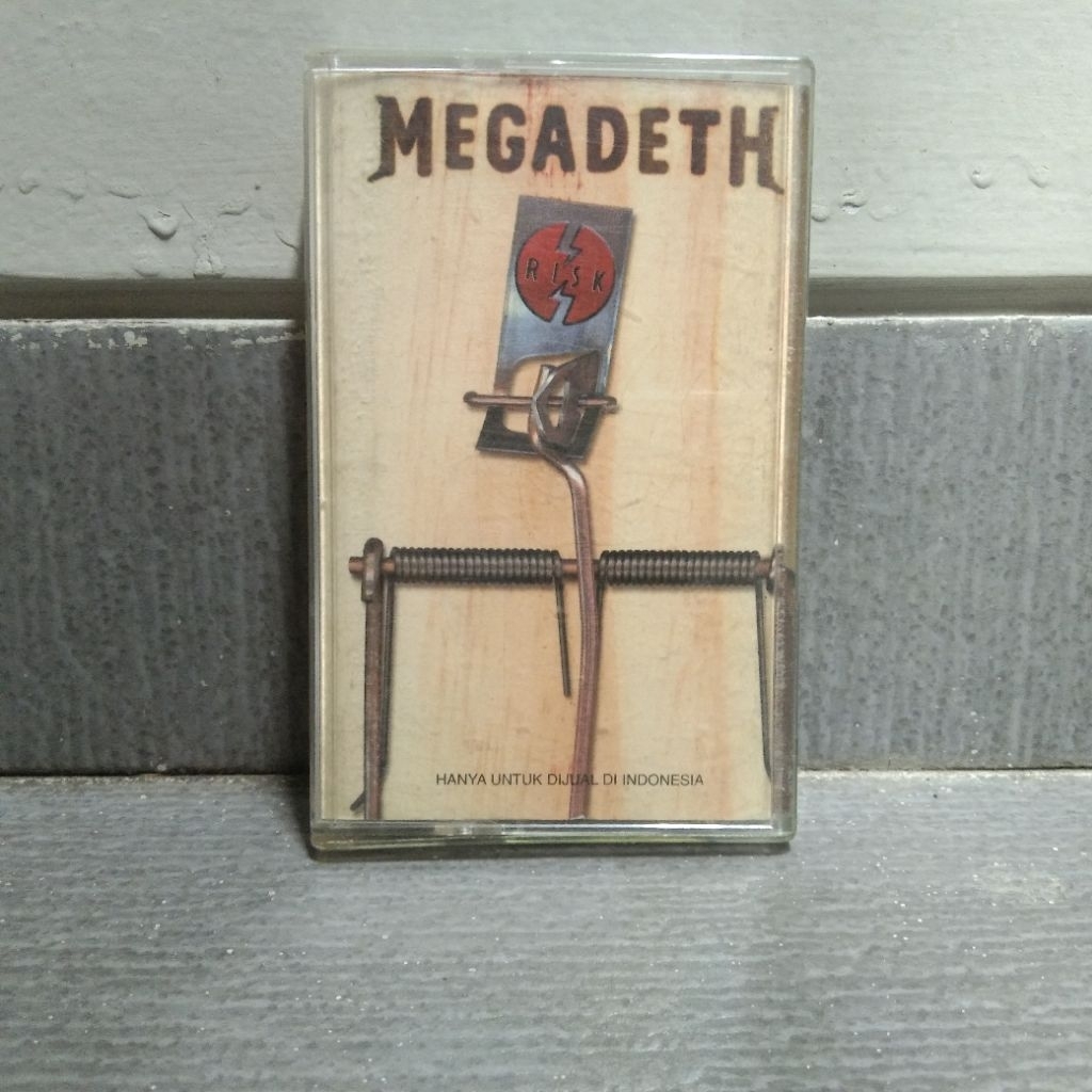 Kaset Pita Megadeth Risk
