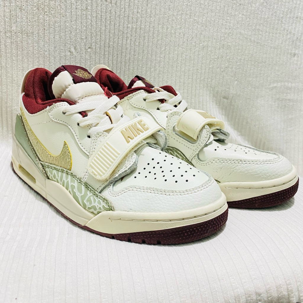 Jordan Legacy 312 / Size 40 Insole 25