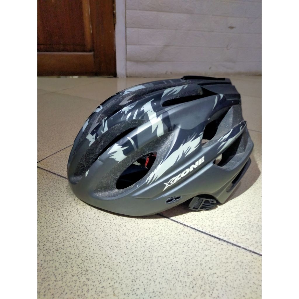 Helm gowes XZONE