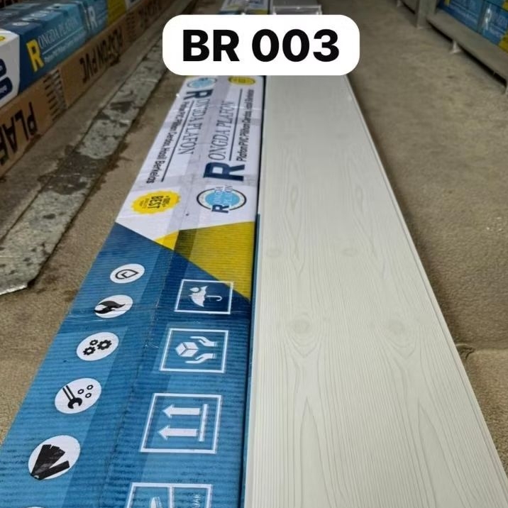 Plafon Pvc Putih Glossy Serat Kayu BR 003 (PERLEMBAR)