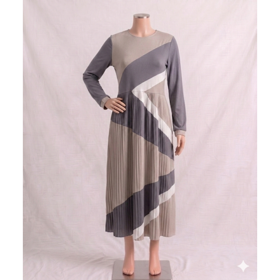 [PRELOVED] Modern Abstract Pleated Gamis – Earthy Grey & Mocca Sophistication – Maxi Dress Plisket W