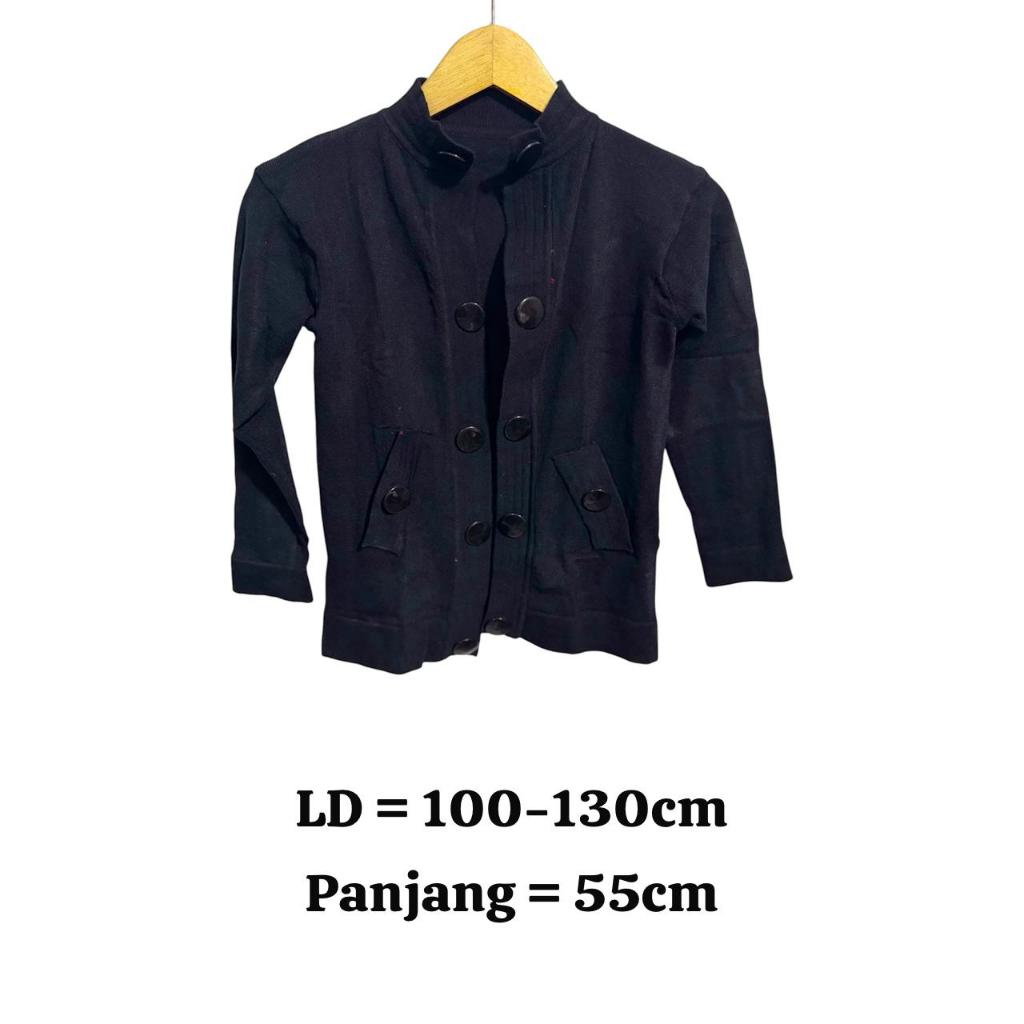 T69 - Outer Hitam Bahan Premium Kancing hanya hiasan
