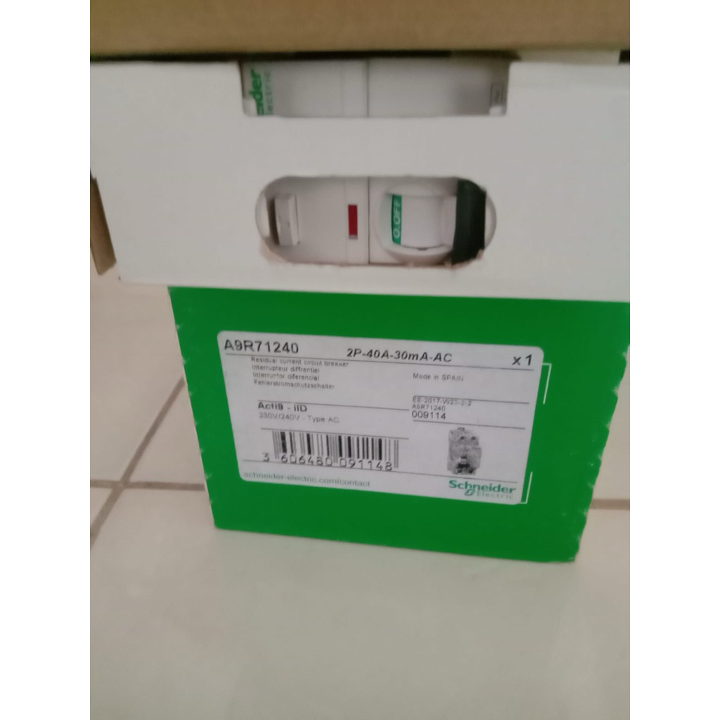 RCCB SCHNEIDER 2P 40A 30ma-AC