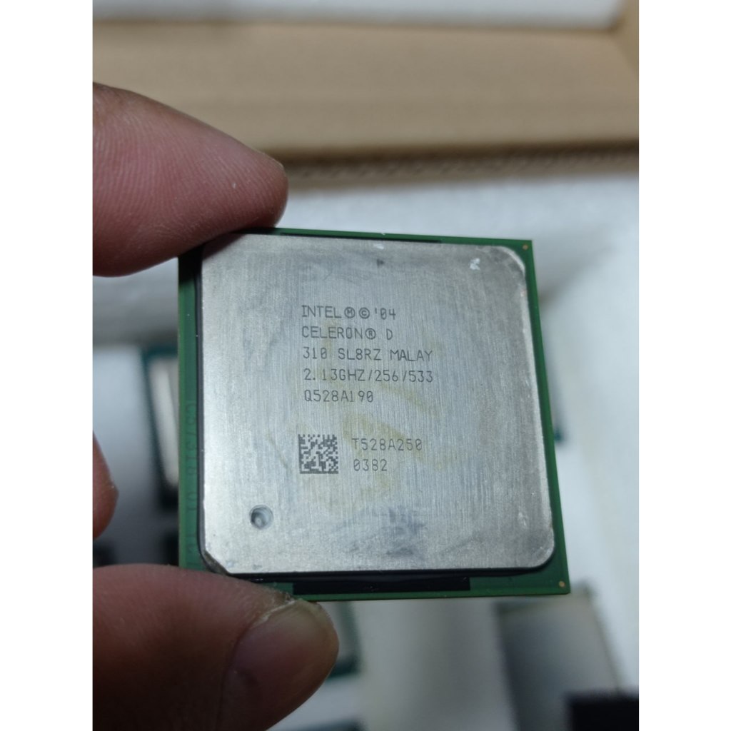 Processor Intel Celeron D 310 SL8RZ 2.13Ghz Socket 478 + Fan