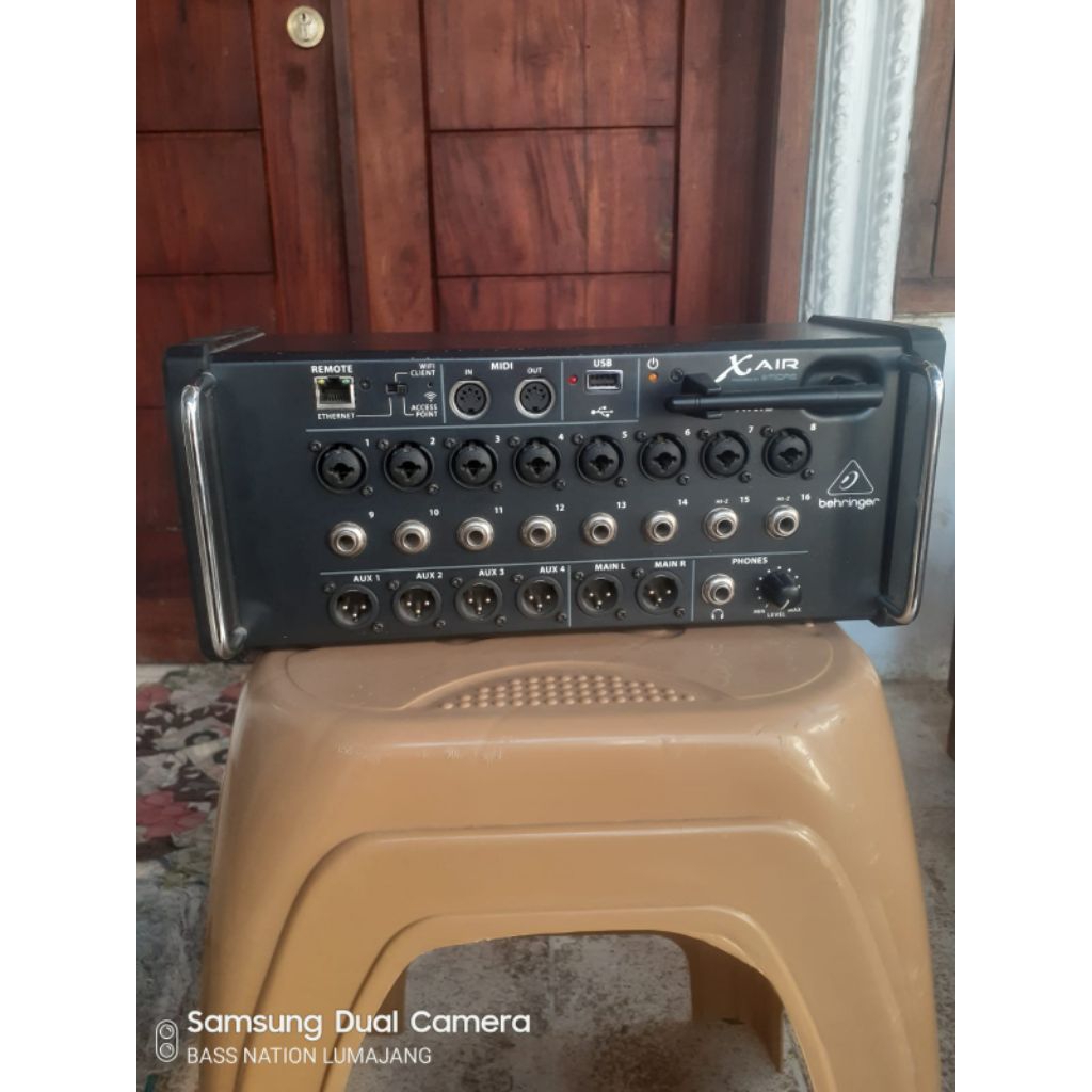 Mixer BEHRINGER XAIR 16 second normal