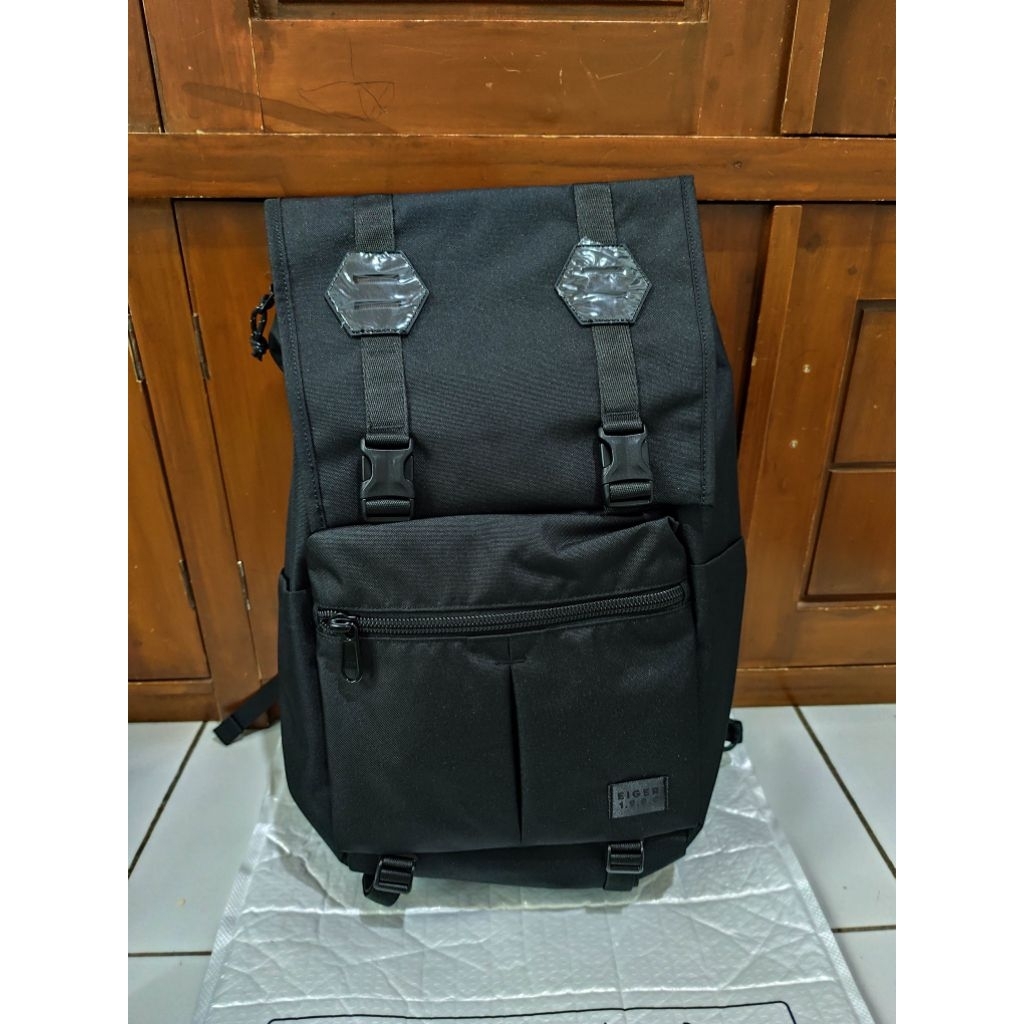 Tas Ransel Sekolah Kuliah Kerja Pria Hitam