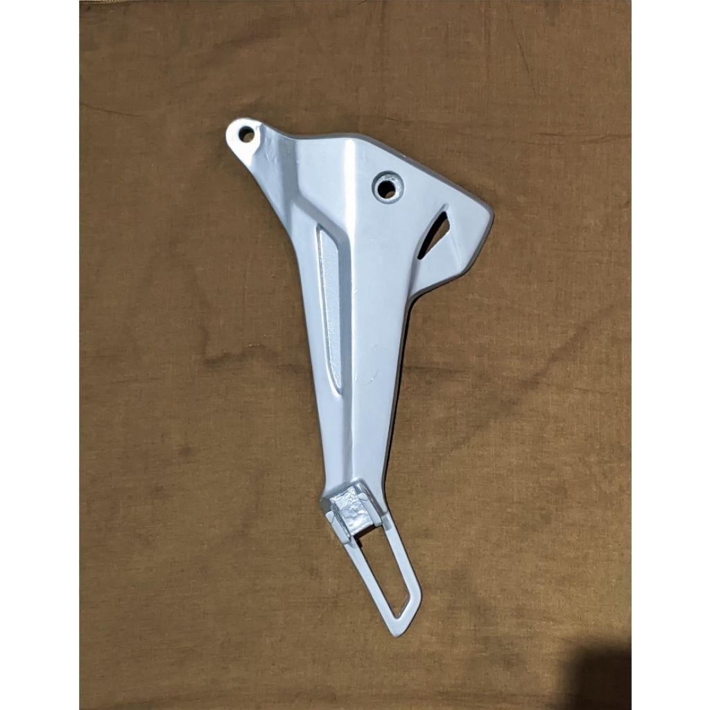 POSTEP DUDUKAN FOOTSTEP SUPRA X125 LAMA STANDART SILVER KIRI