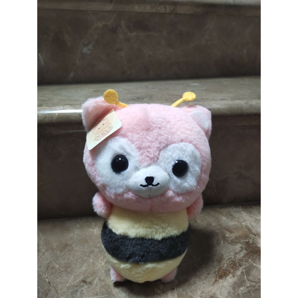 boneka lebah bee