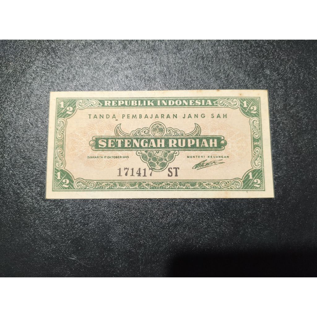 Uang kertas kuno 1/2 rupiah tahun 1945 UNC