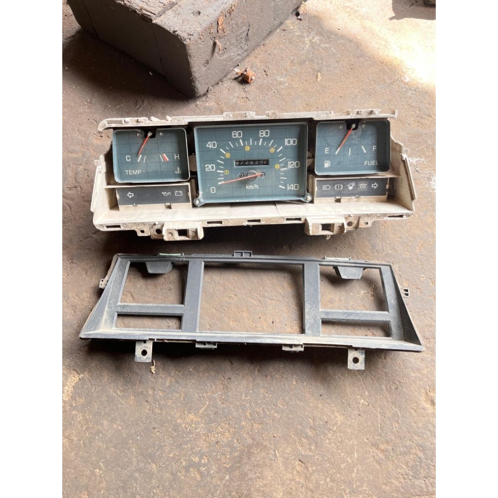 speedometer Mitsubishi L300 original bekas bahan servis