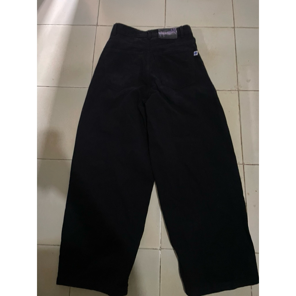 baggy raw denim moodday