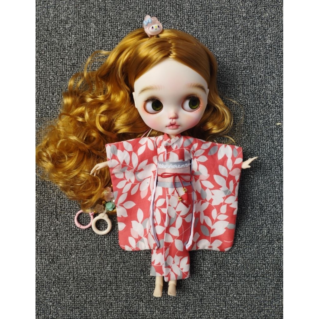 BAJU BLYTHE doll