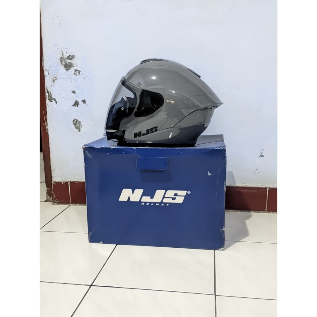Helm NjsKairoz Stone Grey Gloss