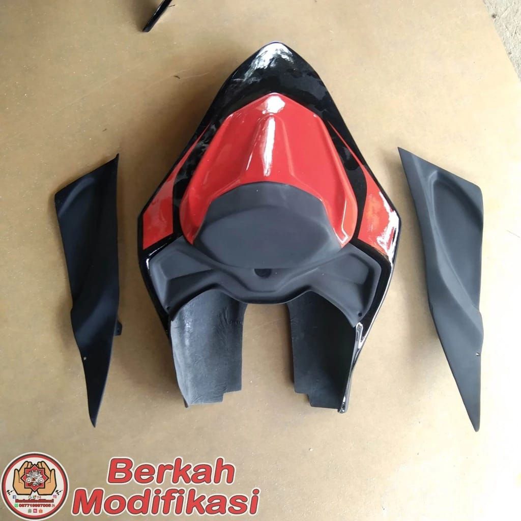 COVER BODY BELAKANG MODEL CBR250 PNP CBR 150R