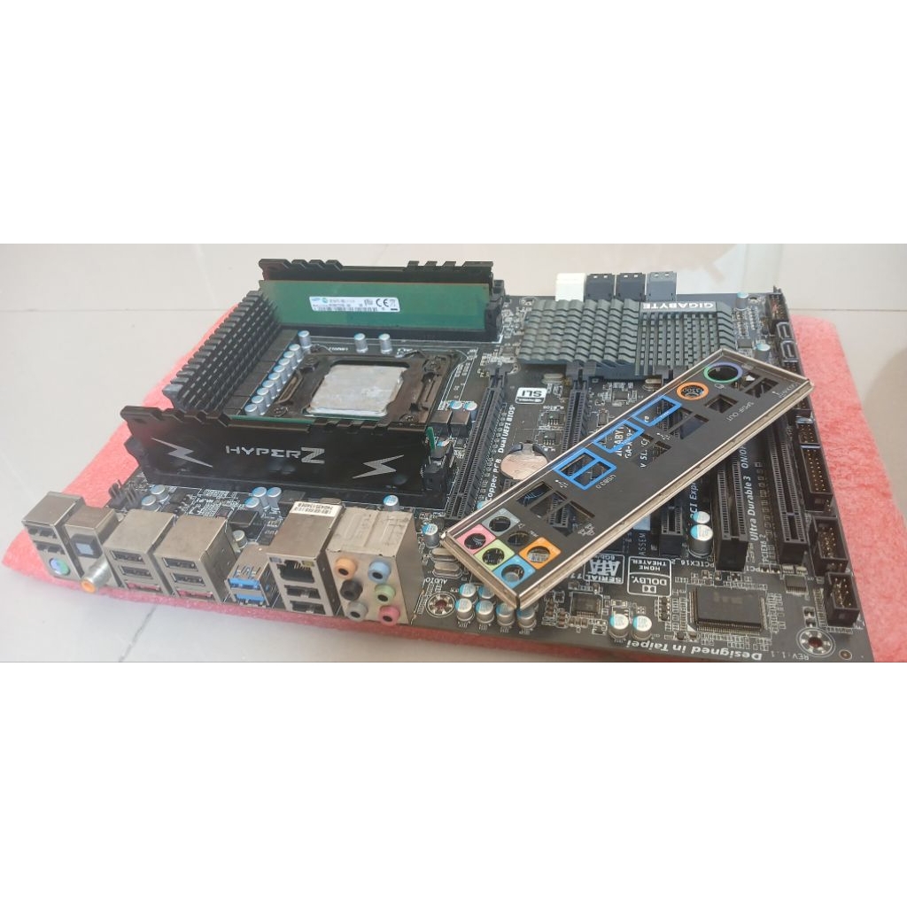 mobo gigabyte x79 soket 2011 mobo dan processor saja kondisi normal
