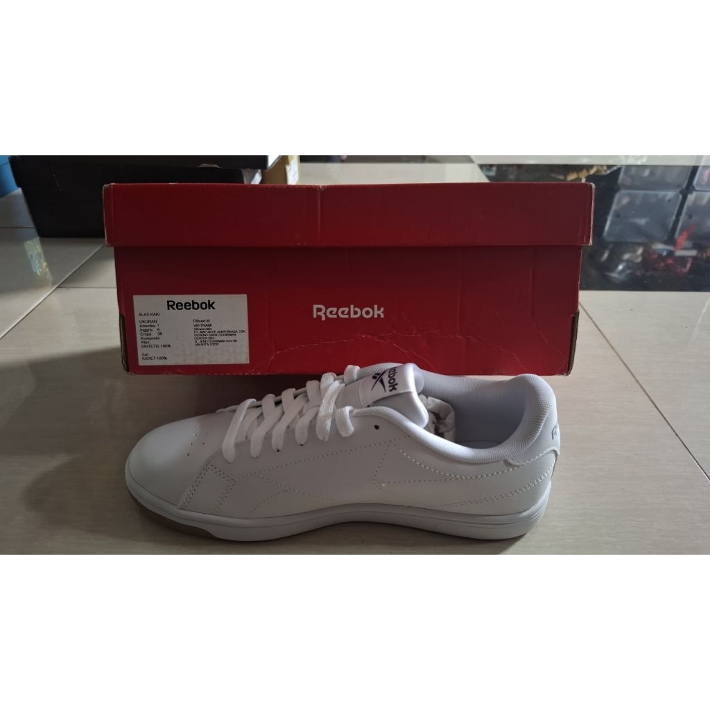 (New) Reebok White Sneakers