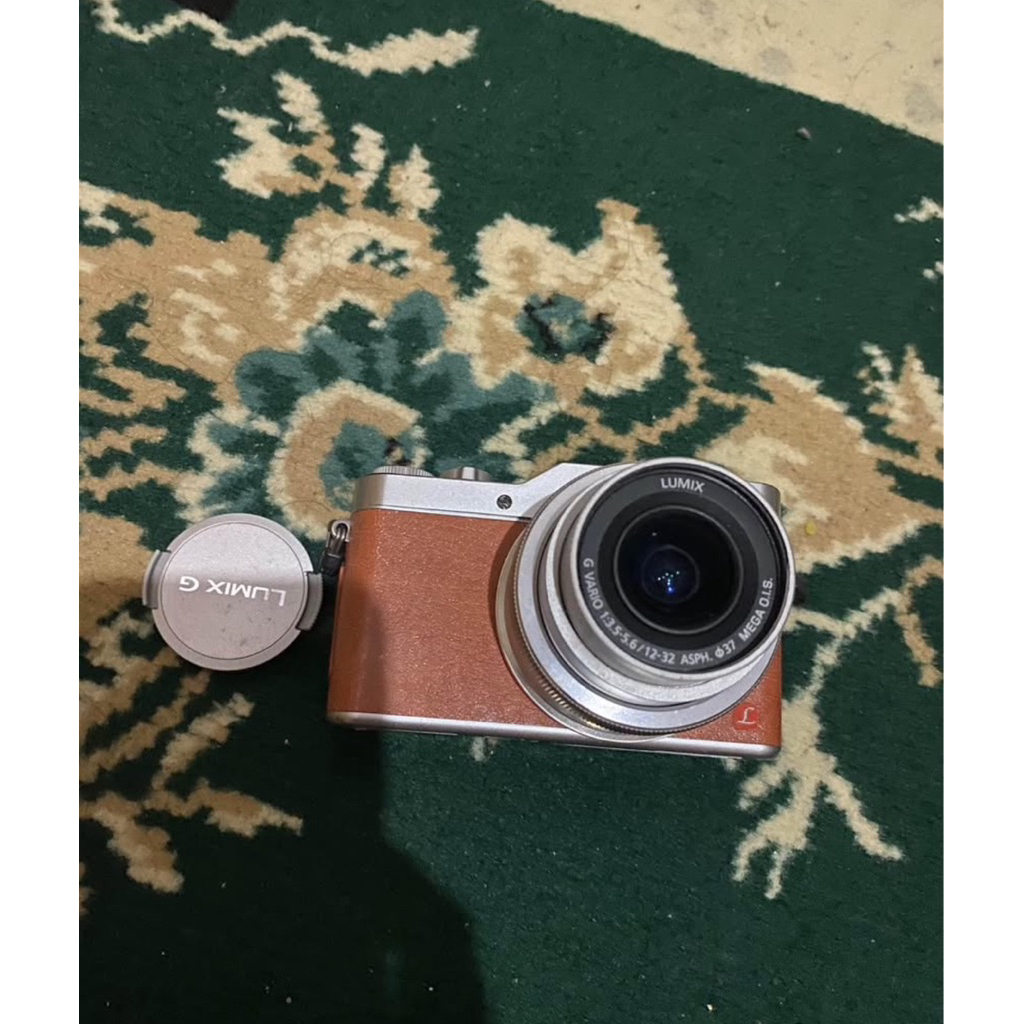 Jual Kamera Mirrorless Bekas Panasonic Lumix GF10 Flip Screen
