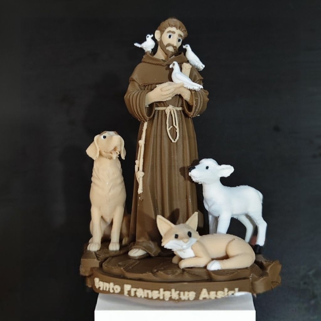 Patung 3D Santo Fransiskus Assisi, Bahan PLA, Tinggi 9 cm diameter 8 cm, Bonus Pembatas Buku St Fran