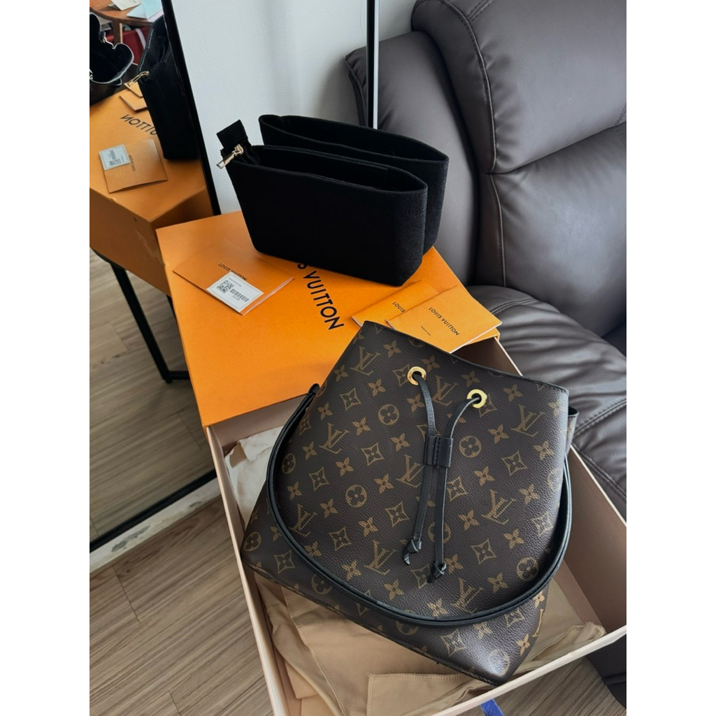 PRELOVED & NETT - LV Neonoe Black Authentic