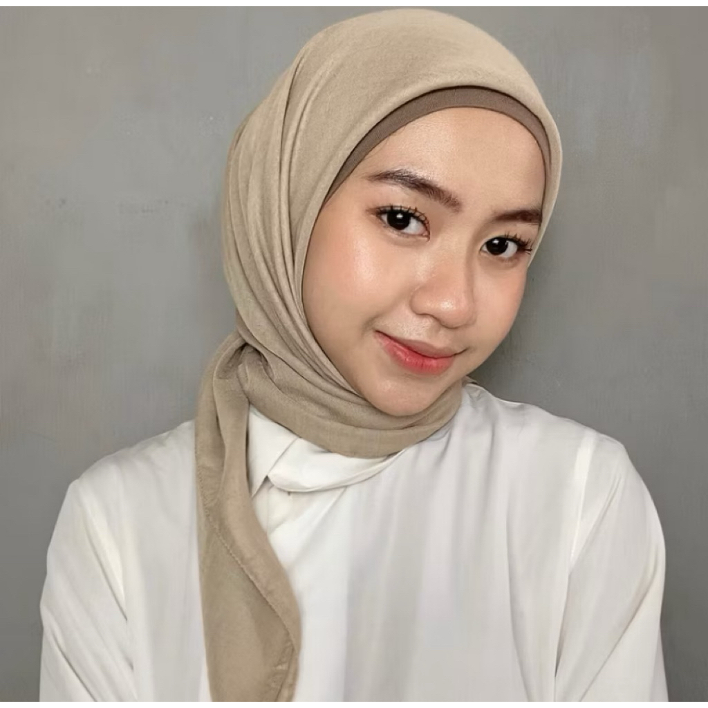 Zeenat Jilbab-10 Warna Nude Paris Jadul Old Segiempat Square Varisha Premium Polos Hijab