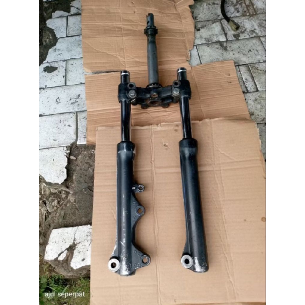 Shock Segitiga Vega ZR Original Copotan
