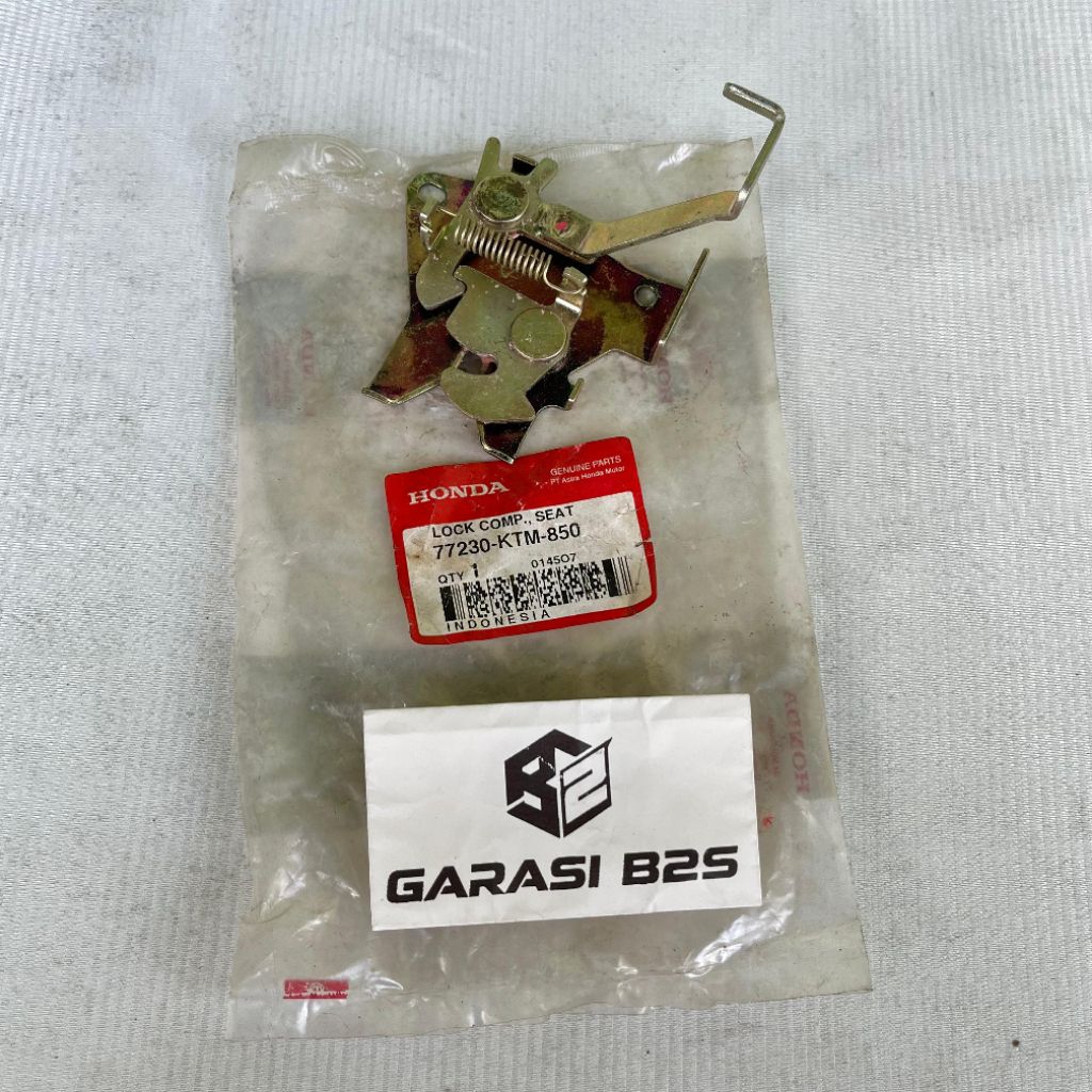 77230-KTM-850 Lock Comp Seat Dudukan Kunci Engsel Jok Supra X 125 Old Lama Karbu Original AHM
