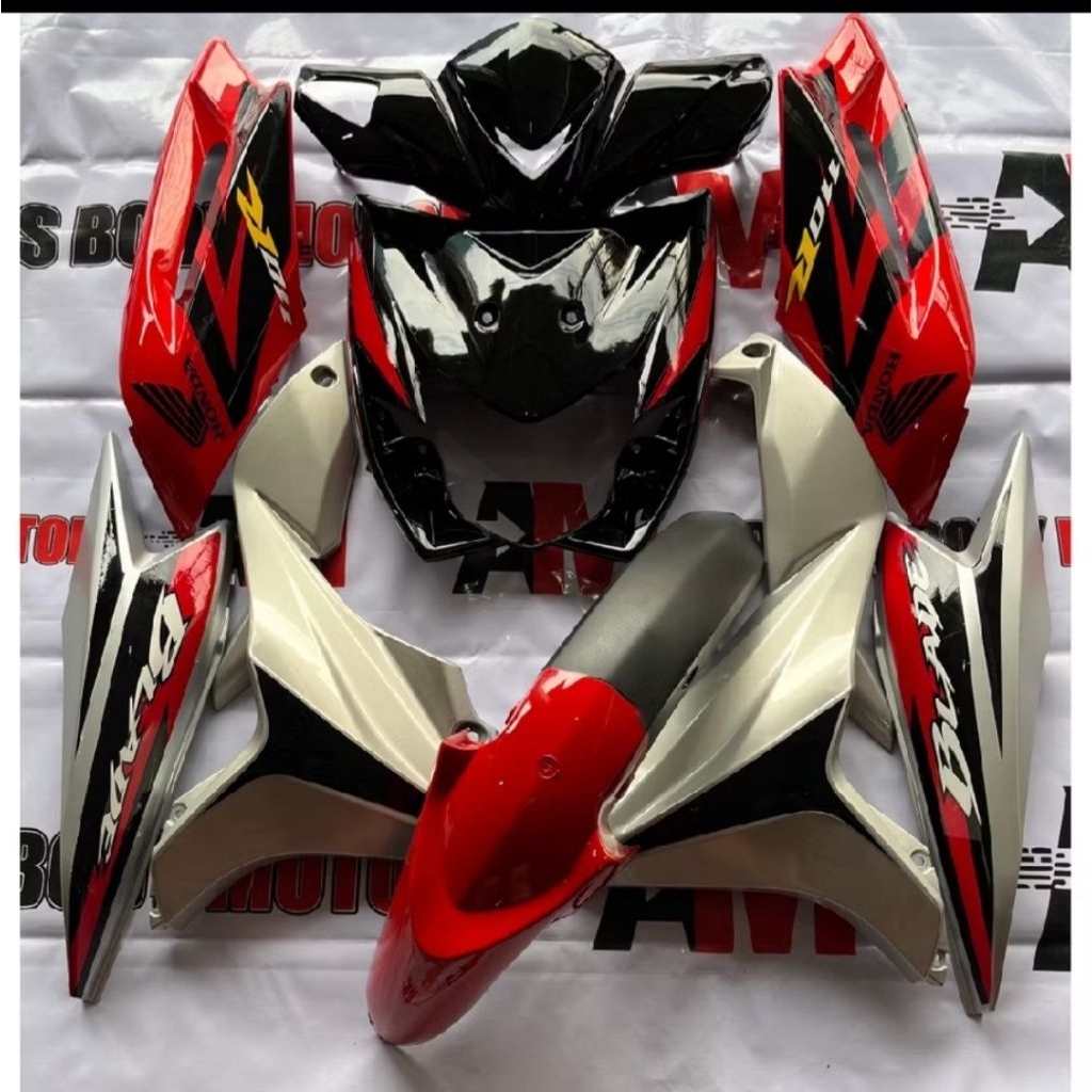 KOVER BODI SET BLADE LAMA MERAH SILVER
