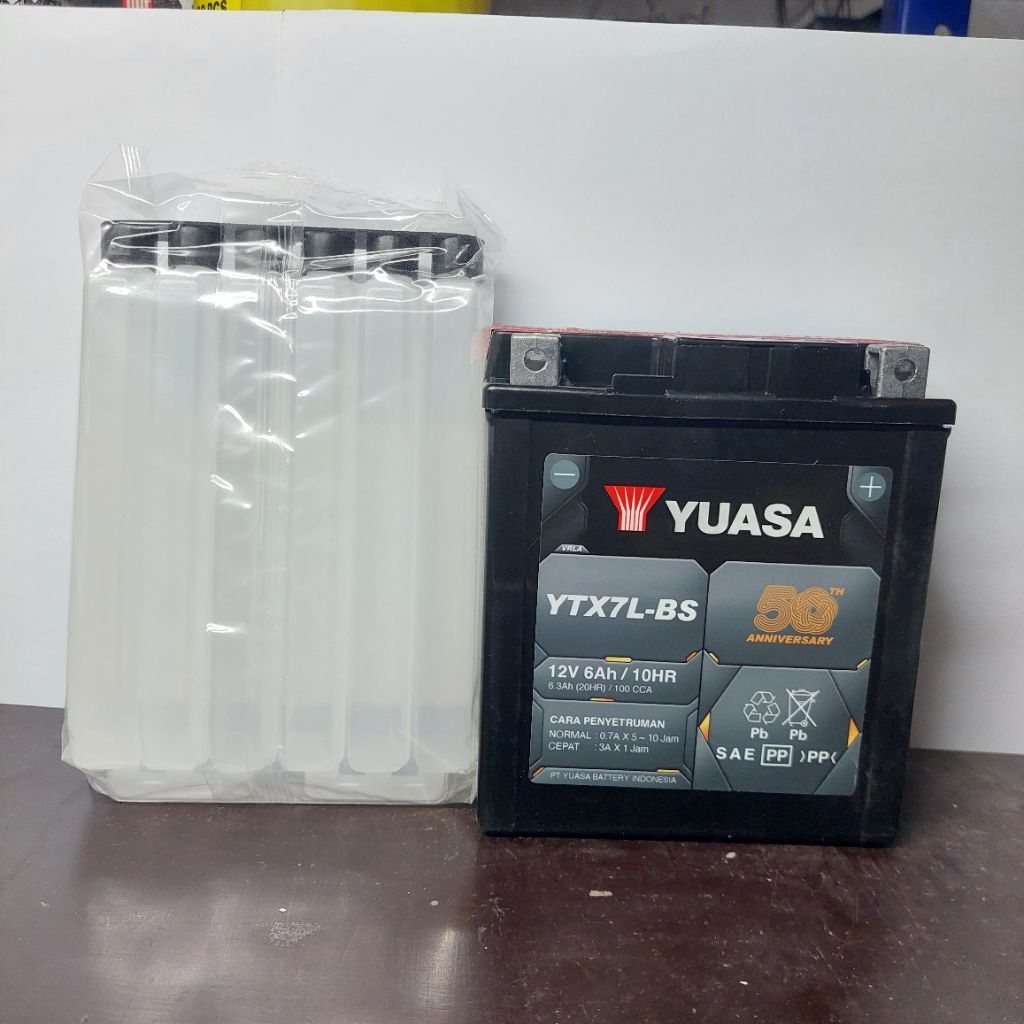 AKI BATERAI YUASA YTX7L-BS 12V 6AH KLX VESPA MATIC