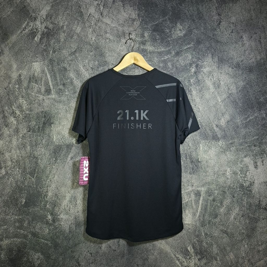 2XU RUN MEN BLACK FINISHER BNWT Original