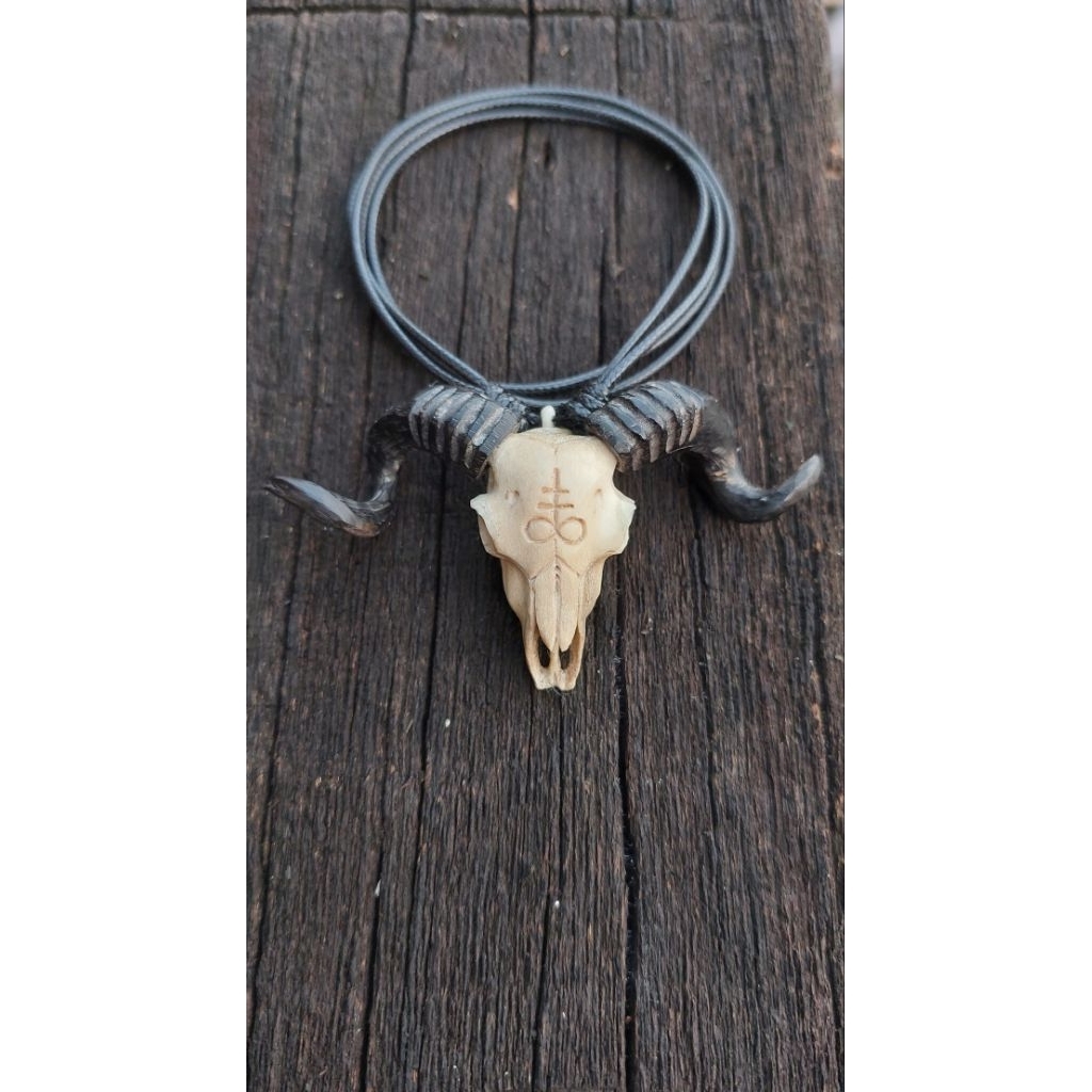 kalung ukiran tengkorak domba