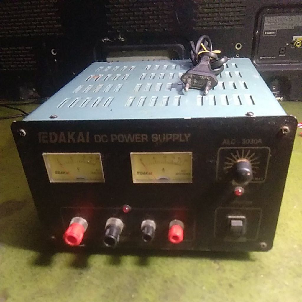 PSU DAKAI DC POWER SUPPLY ALC - 3030A