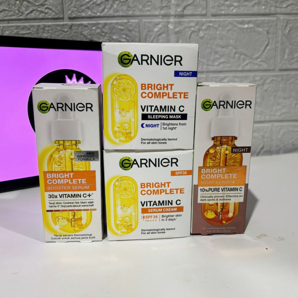 ( Paket Hemat ) Garnier Bright Complete Serum + Cream  Siang Malam 50ml