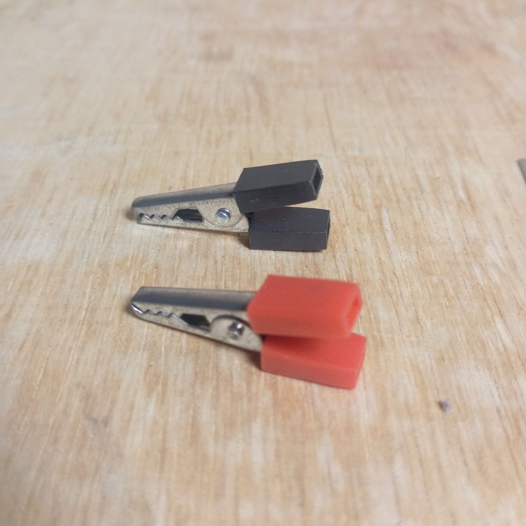 Jepitan Aki Kecil 2 Pcs (Sepasang Merah & Hitam), Alat Jepit Cas Aki Atau Jumper Kabel Aki Motor